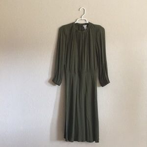 LIKE NEW Olive Color Dress size 8